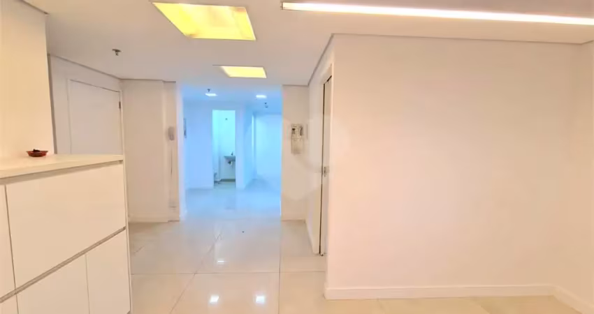 Sala dupla de 68m² no top towers com 3 banheiros, copa, 2 vagas, 3 sacadas e vista deslumbrante.