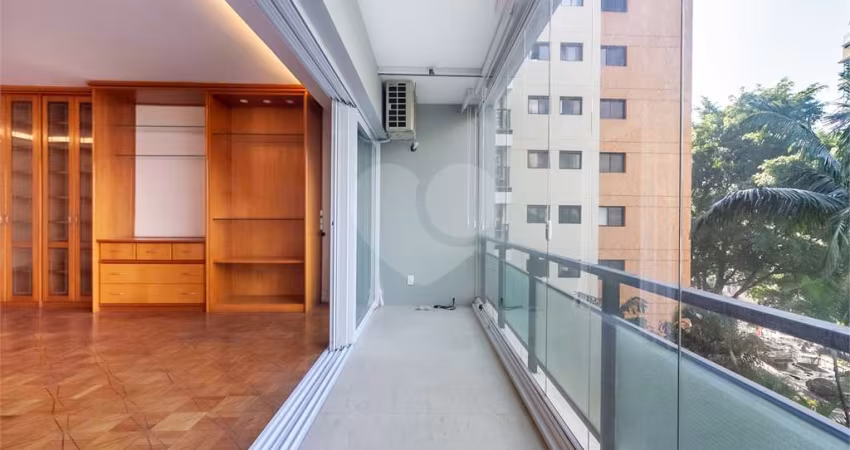 Próx. Mackenzie, reformado, 1 vaga dupla, 2 dorm. (suíte), escritório, terraço
