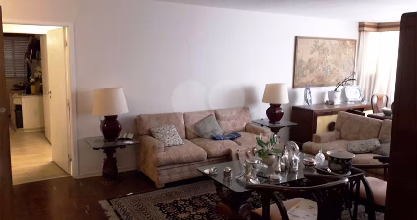 Apto Perdizes Nobre - 130m2 - 3 dormts sendo 1 suíte - 2 vagas