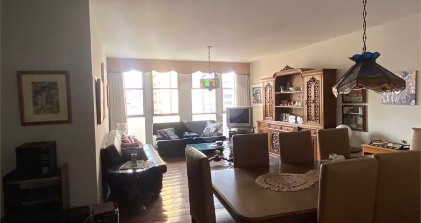 Apartamento com 3 dormitórios em Higienópolis.
