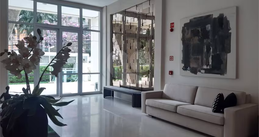 Vila Nova Conceição! Apartamento com varanda, mobiliado 3 suites, 3 vagas e com lazer
