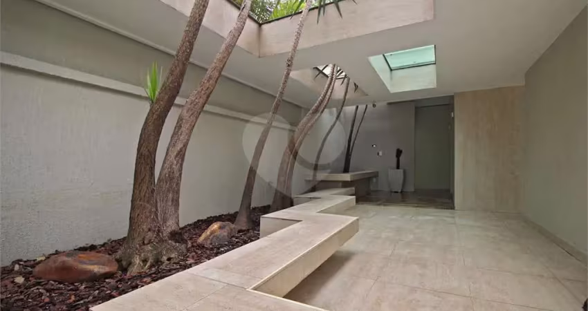 Casa com 4 quartos à venda na Rua Atlântica, --, Jardim América, São Paulo