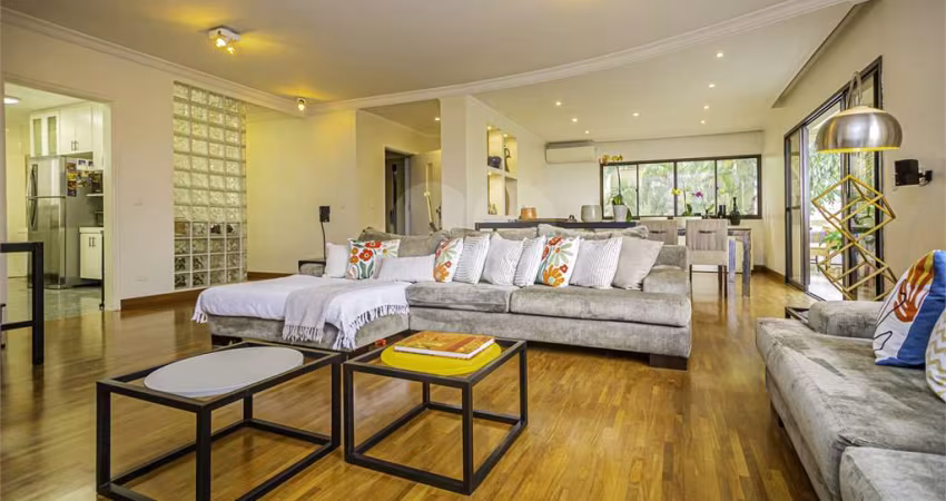 APARTAMENTO REFORMADO E MODERNIZDO NA VILA MARIANA 200M² 4 QUARTOS 2 SUÍTES E 4 VAGAS