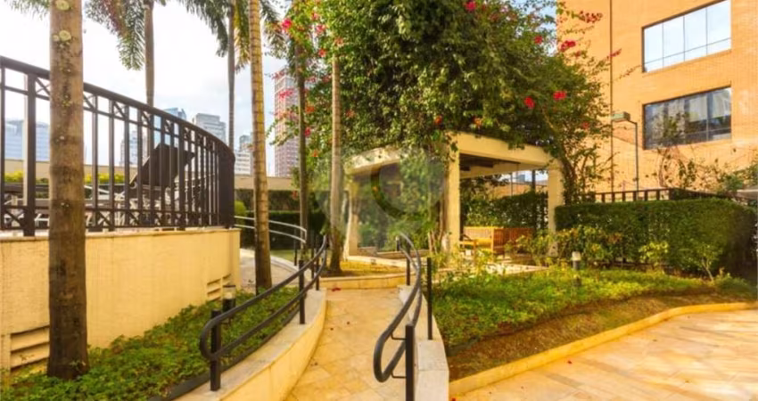 Apartamento á venda na Vila Nova Conceição - São Paulo SP - 3 suítes, 4 vagas, varanda com churrasqueira, lazer completo e 180 m2 úteis