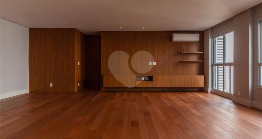 Reformado / 120m² / 2 quartos / 1 suíte / Itaim Bibi