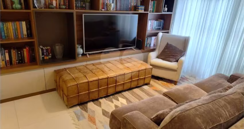 Apartamento na vila mariana, do lado do metrô klabin.