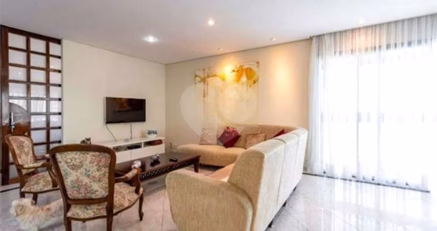 APARTMENTO NO CAMPO BELO 242M² 4 QUARTOS 2 SUÍTES 4 VAGAS