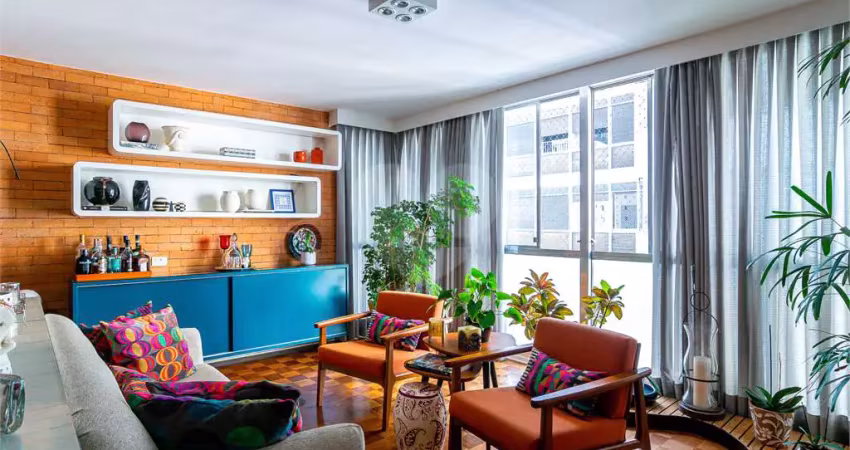 Apartamento de 170m2 3 quatos 1 suite . janelões. 2 vagas, em higienópolis