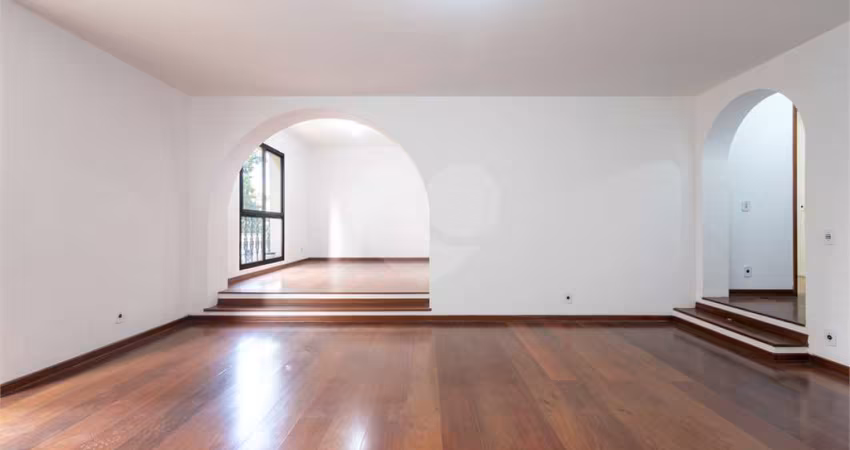 Higienópolis / próx. Mackenzie / 3 vagas / 230 m² / 4 dorm. ( 1 suíte) / terraço