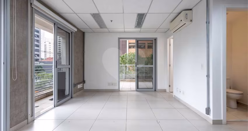 Conjunto Comercial à Venda Moema Índios 112 m2 - Reformada com Ar Condicionado Próximo ao Metro