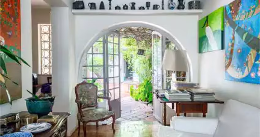 Casa próxima ao colégio saint paul e todo o comércio da gabriel monteiro dos santos.