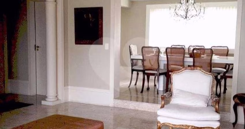 Apartamento a venda  com 220 m² 4 quartos e 4 vagas