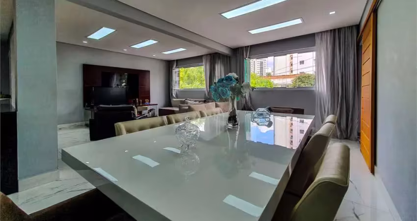 Excelente casa, com rendimento nos 03 pavimentos na vila mariana
