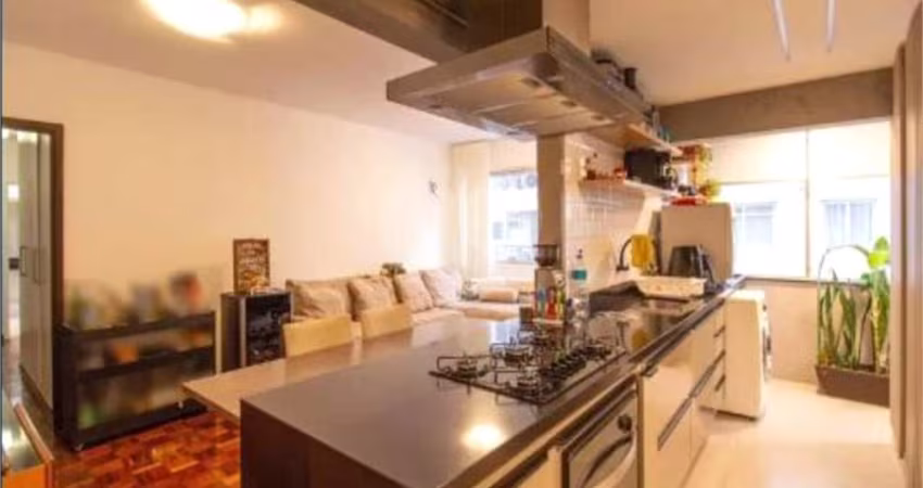 Apartamento 2 dormitórios, 1 vaga, Reformado . Na Vila Nova Conceição.