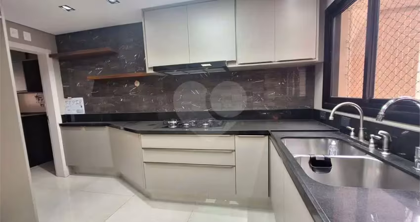 Apartamento com churrasqueira na varanda, 3 suítes, 3 vagas, 192 mts. moema pássaros