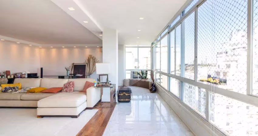 Apartamento reformado em prédio muito procurado em higienópolis.