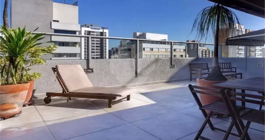 Cobertura em Perdizes, com 3 quartos, 1 suite e 3 vagas de garagem. Com 209 m².