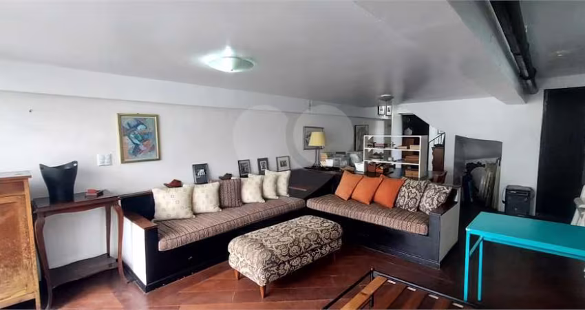 Casa em Moema, pronta para morar!
