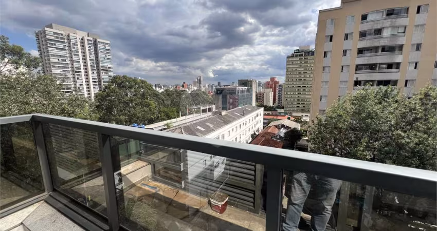 Conjunto comercial em prédio com projeto diferenciado, são 78m2, 2 sanitários e 2 vagas de garagem