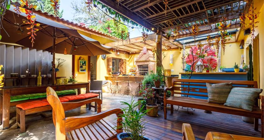 Casa venda com 304m², 4 quartos, 1 suíte e 3 vagas