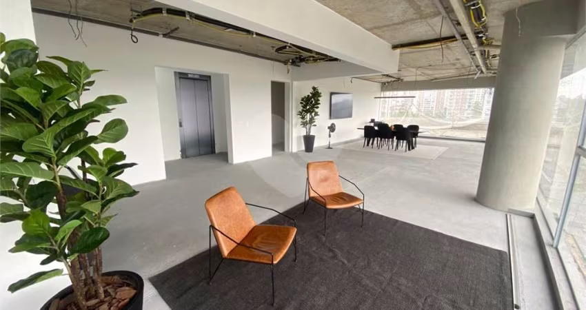 Apartamento com 298 m2, vista para o Ibirapuera, 4 suítes e 4 vagas, a venda em Moema