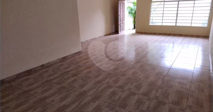 Sobrado Planalto Paulista, ótima localização.