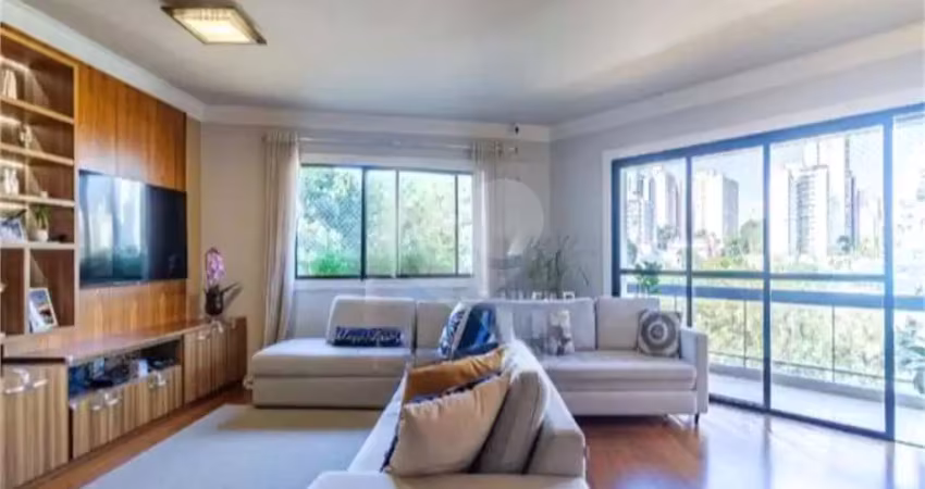 Apartamento em pinheiros com 3 quartos 3 vagas e varanda