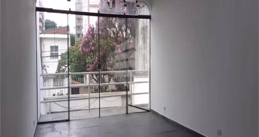 Sobrado à venda na Vila Mariana   À venda sobrado coml/residencial na V. Mariana