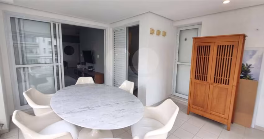 Apartamento para Locação no Jardim Paulista - São Paulo SP - 2 suítes, varanda, mobiliado e 2 vagas.