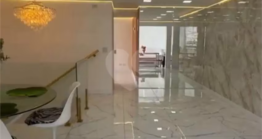 Cobertura duplex a venda em moema, com 191 m2, piscina privativa, 3 quartos (1 suíte) e 2 vagas