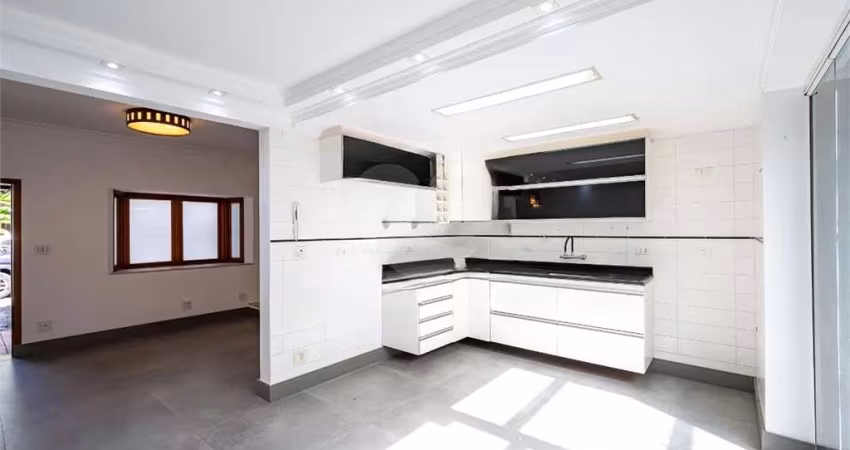 Casa de vila 115m² 3 dormitórios, 1 suíte, 3 banheiros, 1 vaga no Planalto Paulista