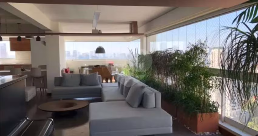 Apartamento à Venda na Vila Mariana - 250m², 3 Suítes, 4 Vagas, Lazer Completo