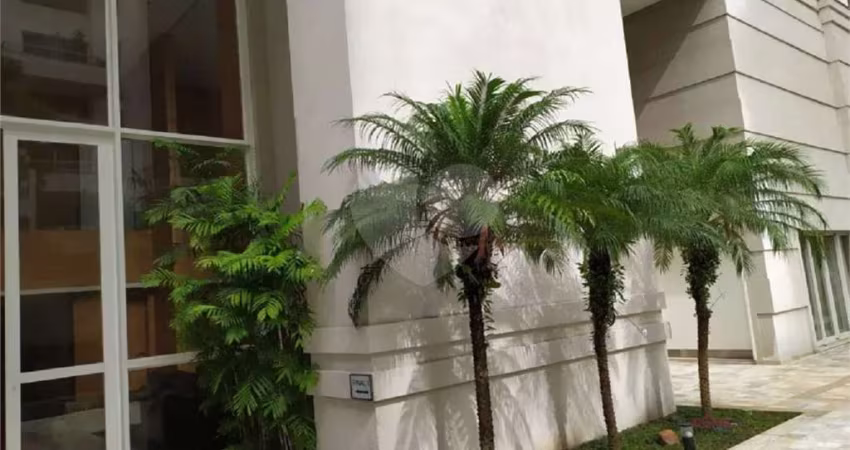 Apartamento moderno Alto Padrão no Itaim Bibi. 3 dormitórios, 3 suítes, 3 vagas e muita Segurança!!