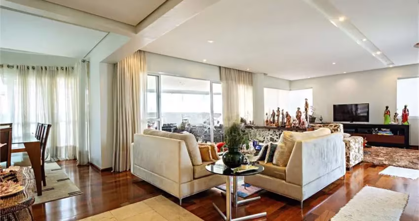 Apartamento para venda reformado de alto padrão no morumbi - 244m², 4 suítes 4 vagas
