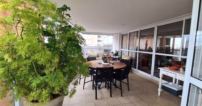 Apartamento para Venda Reformado de Alto Padrão no Morumbi - 244m², 4 suítes 4 vagas