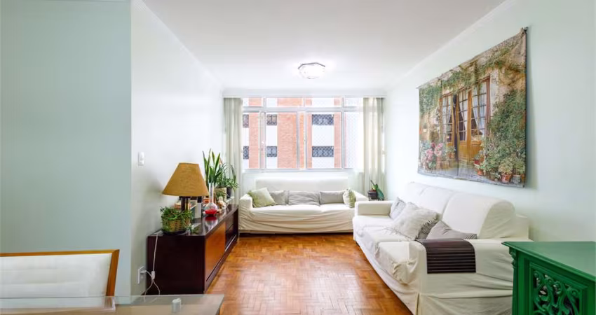 Apartamento à venda de 92 m² na Vila Mariana de 2 dormitórios sendo 1 suite e 1 vaga.