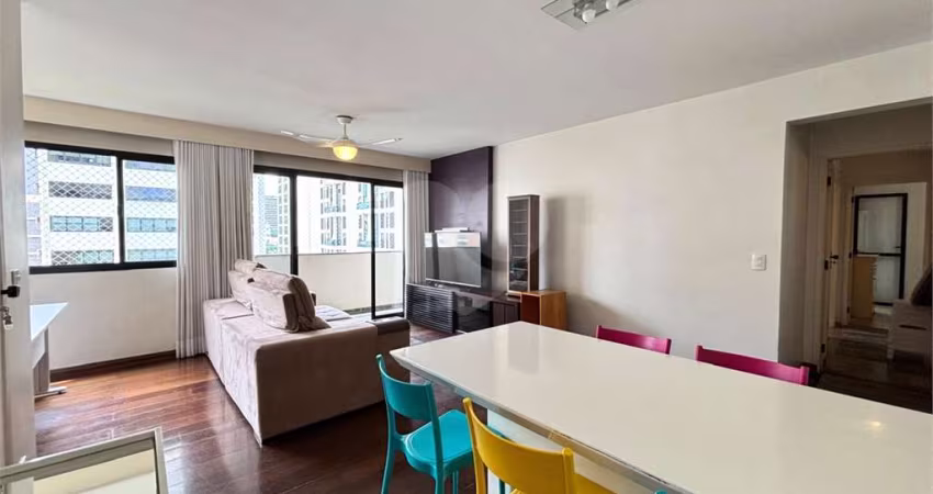 Apartamento à venda em Moema Pássaros com 125m², 3 dormitórios e 2 vagas de garagem