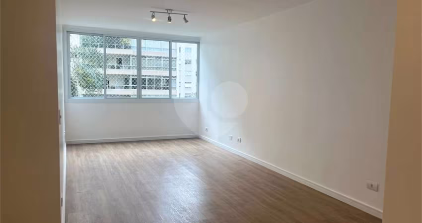 Apartamento à venda de 95 m² no Jardim América com 3 quartos sendo 1 suíte e 1 vaga.