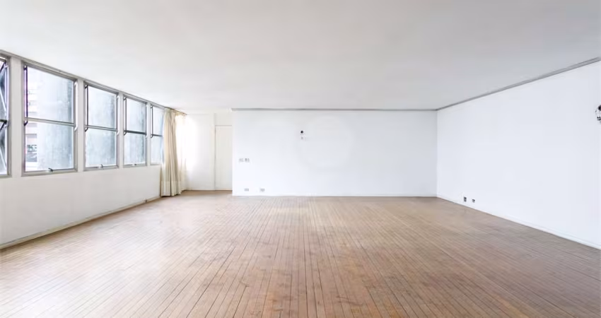 Amplo apartamento em excelente localização, no coração dos Jardins