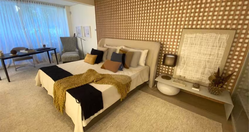 Apartamento com 290 m2, 4 suítes e 4 vagas a venda em Moema