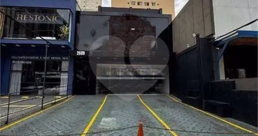 Casa comercial para alugar na Avenida Ibirapuera, --, Moema, São Paulo