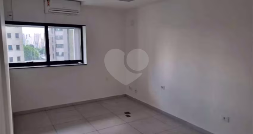 no coração de Moema, 3conjuntos de 124m2 , ou 2 conjuntos de 84m2  ou um conjunto de 42m2
