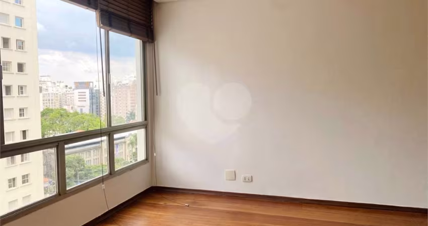 Apartamento perto do Dante Alighieri, 2 quartos, Ar condicionado, 2 vagas e sala com Janelões
