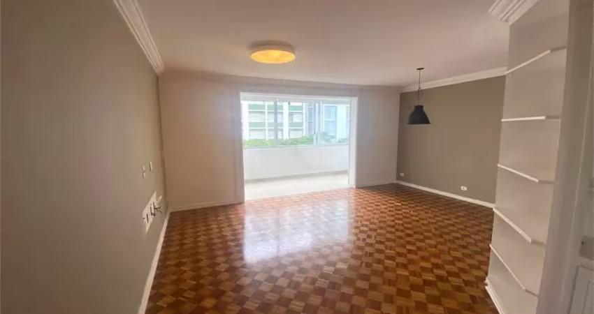 Itaim Bibi- 3 dormitórios/ 1 suite/ 1 vaga- com terraço, reformado/ ar condicionado