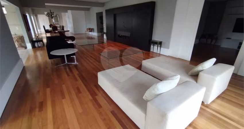 APARTAMENTO MIOLO DO ITAIM 512M2 05 SUÍTES.