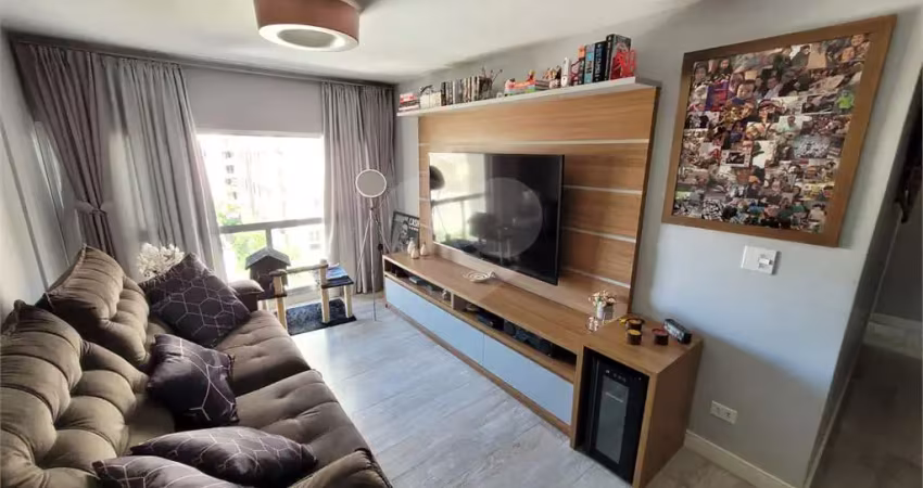 Apartamento em pinheiros 103m², todo reformado 1 vaga de garagem.