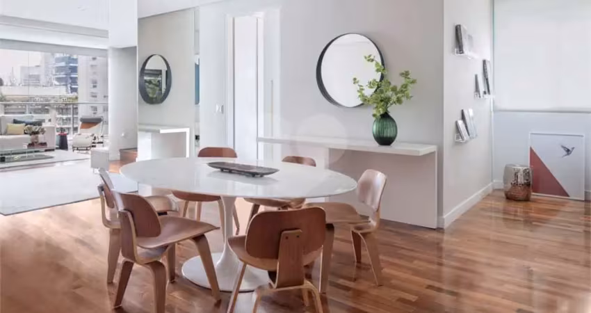Duplex, 3 suítes, 215m², itaim bibi, 4 vagas, condomínio com lazer completo.