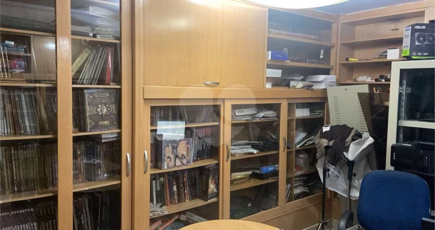 Sobrado na Aclimação com Estudio Musical Profissional