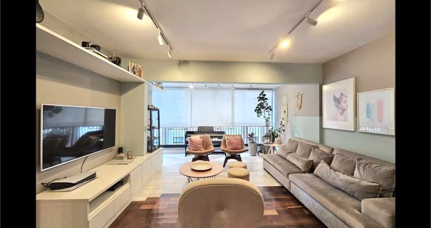 Apartamento de 3 dormitórios em Moema