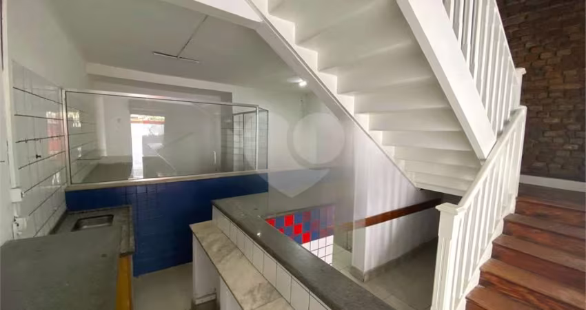 Sobrado comercial adaptado para pizzaria